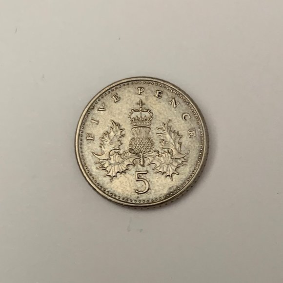 Five Pence Coin - 1990 - United Kingdom 5p - Queen Elizabeth II - KM#937b - Picture 3 of 5